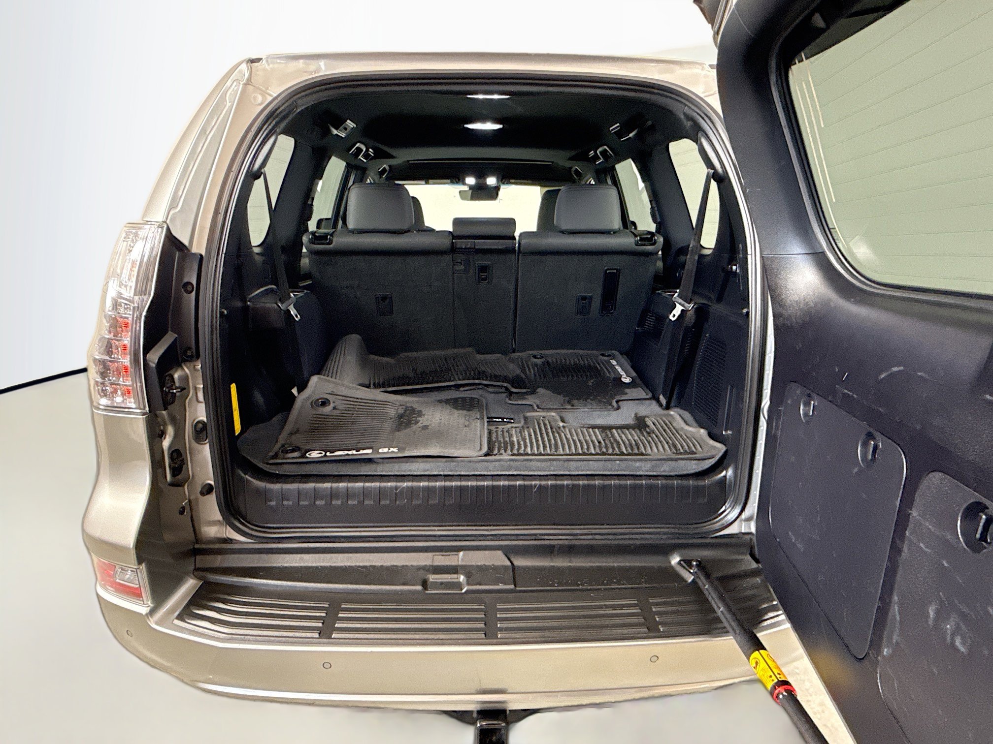 Used 2021 Lexus GX 460 Premium w/ Premium Package AWD/4WD image 25