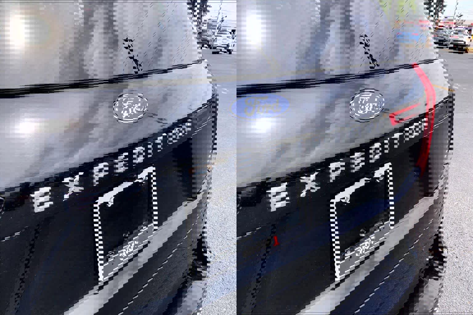 Used 2025 Ford Expedition Platinum AWD/4WD image 31