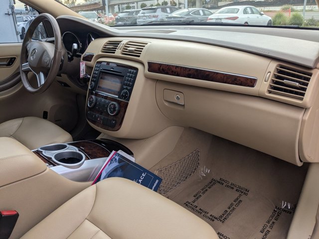Used 2010 Mercedes-Benz R 350 4MATIC image 26