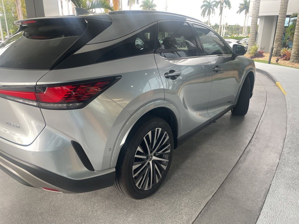 Used 2025 Lexus RX 350 Premium Plus w/ Convenience Package FWD image 8
