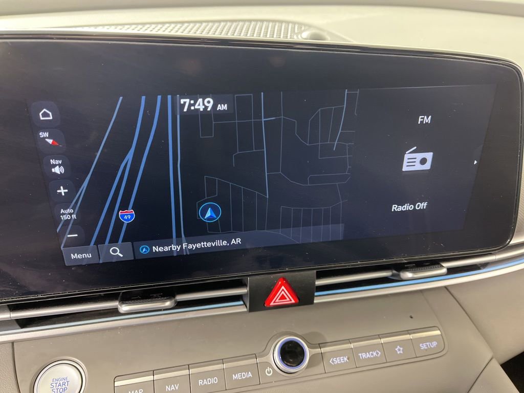 Used 2025 Hyundai Elantra SEL image 29