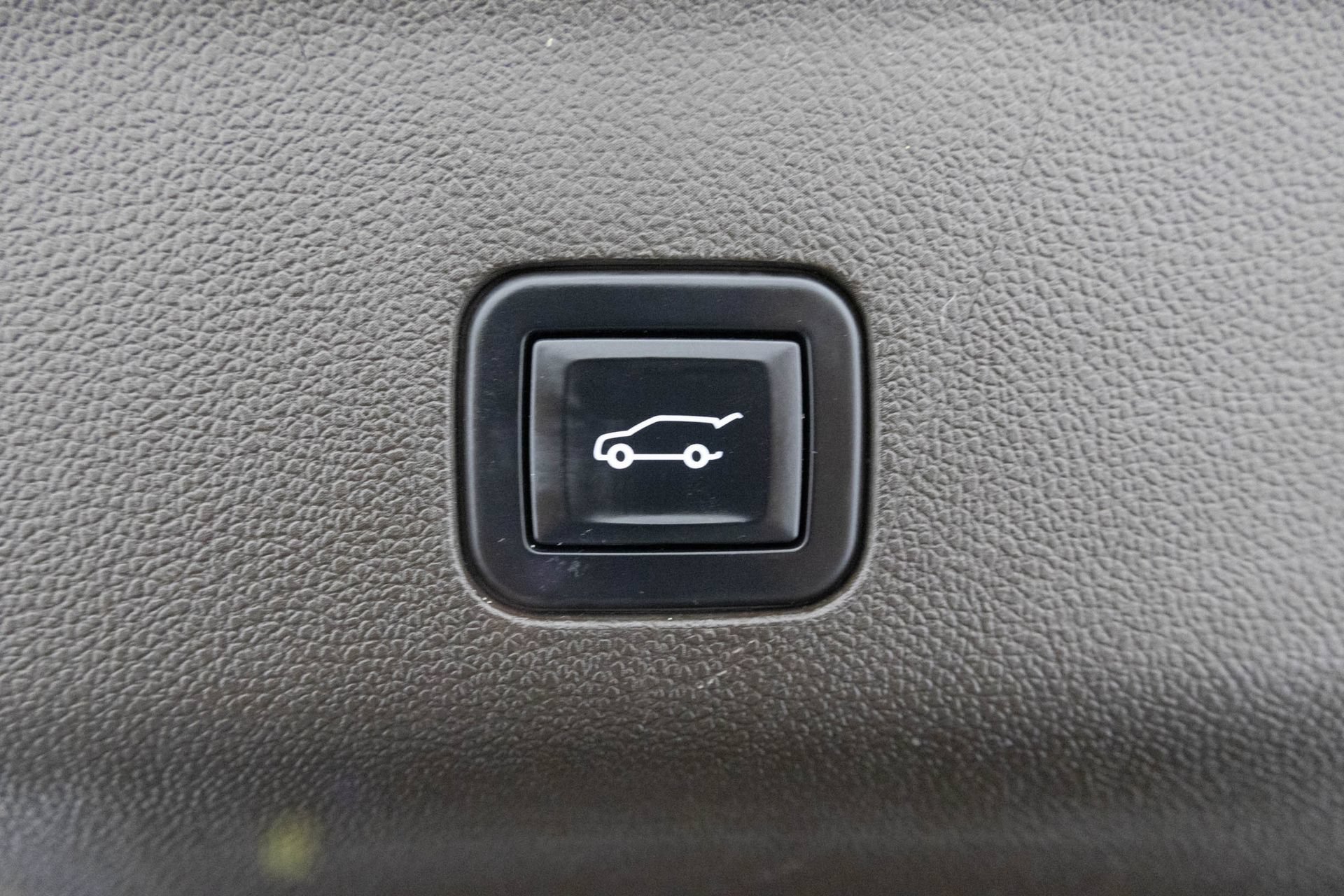 Certified 2022 Chevrolet Tahoe LT AWD/4WD image 43