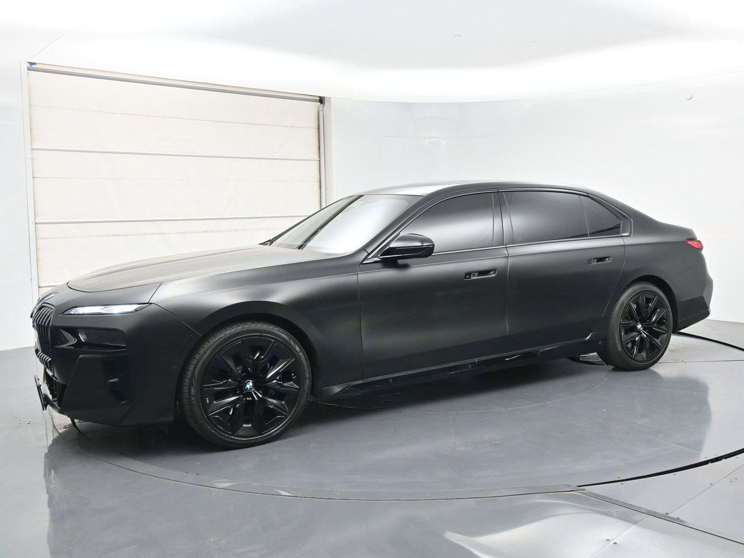 Used 2023 BMW 760i xDrive w/ Executive Package AWD/4WD image 26