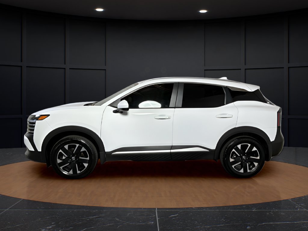 Used 2025 Nissan Kicks SV w/ SV Premium Package AWD/4WD image 2