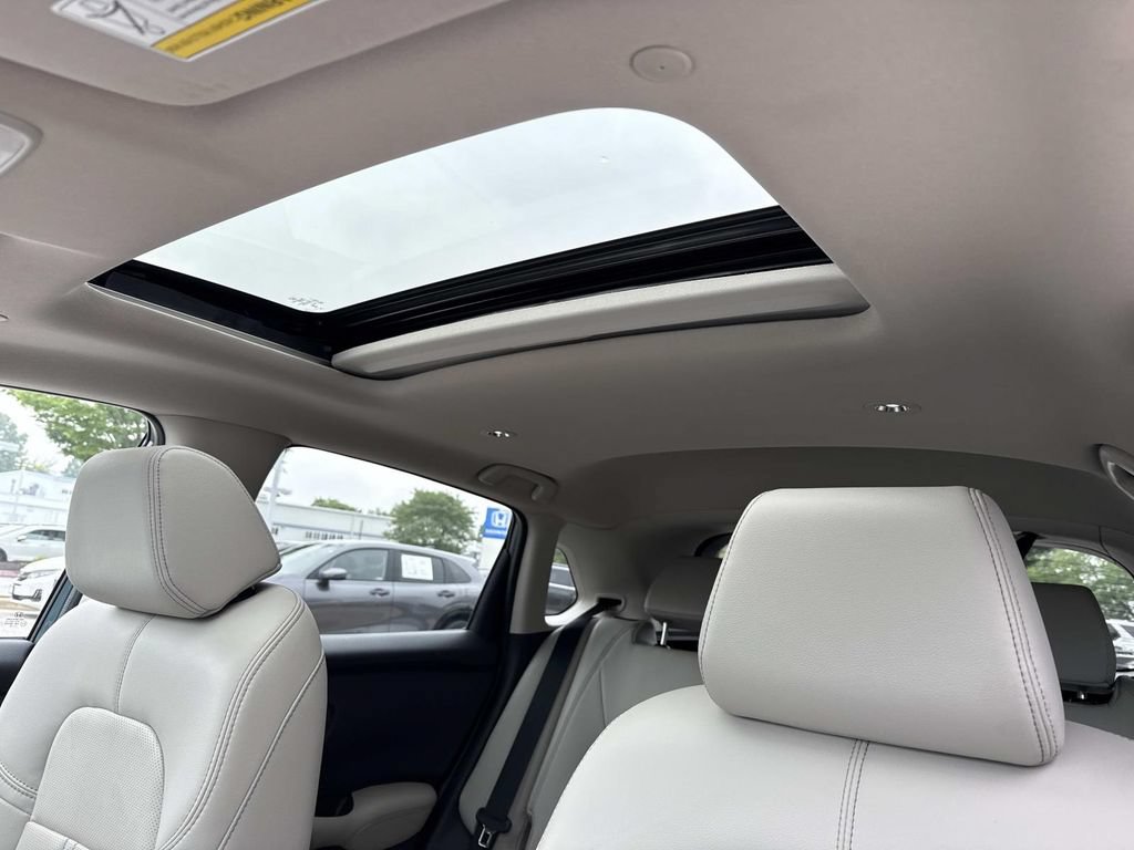 Certified 2025 Honda HR-V EX-L image 17