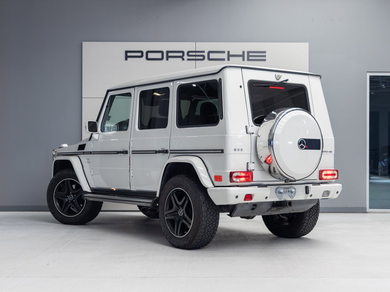 Used 2011 Mercedes-Benz G 55 AMG 4MATIC image 3