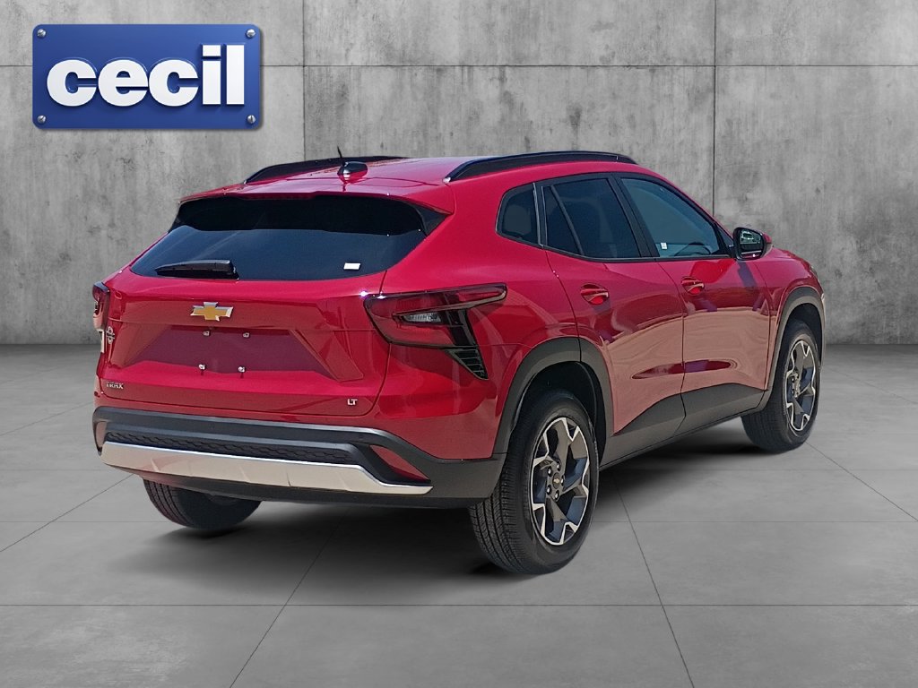 New 2026 Chevrolet Trax LT w/ Sunroof Package FWD image 5
