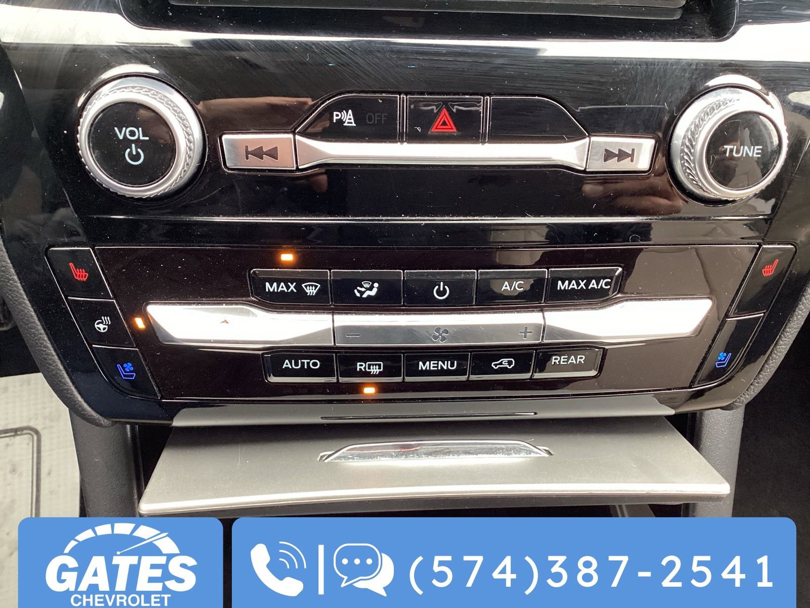 Used 2023 Ford Explorer Limited image 27