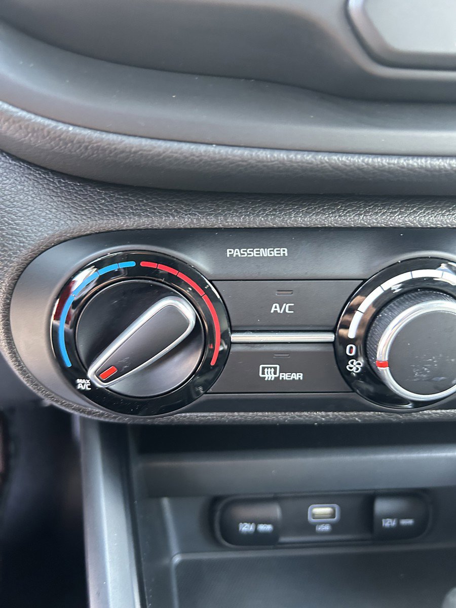 Used 2024 Kia Soul LX w/ Option Group 015 FWD image 22