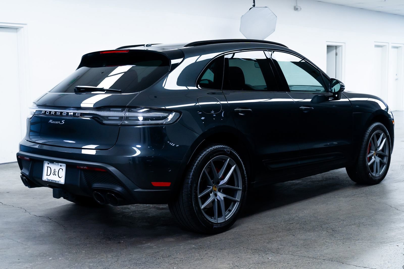 Used 2024 Porsche Macan S AWD/4WD image 6