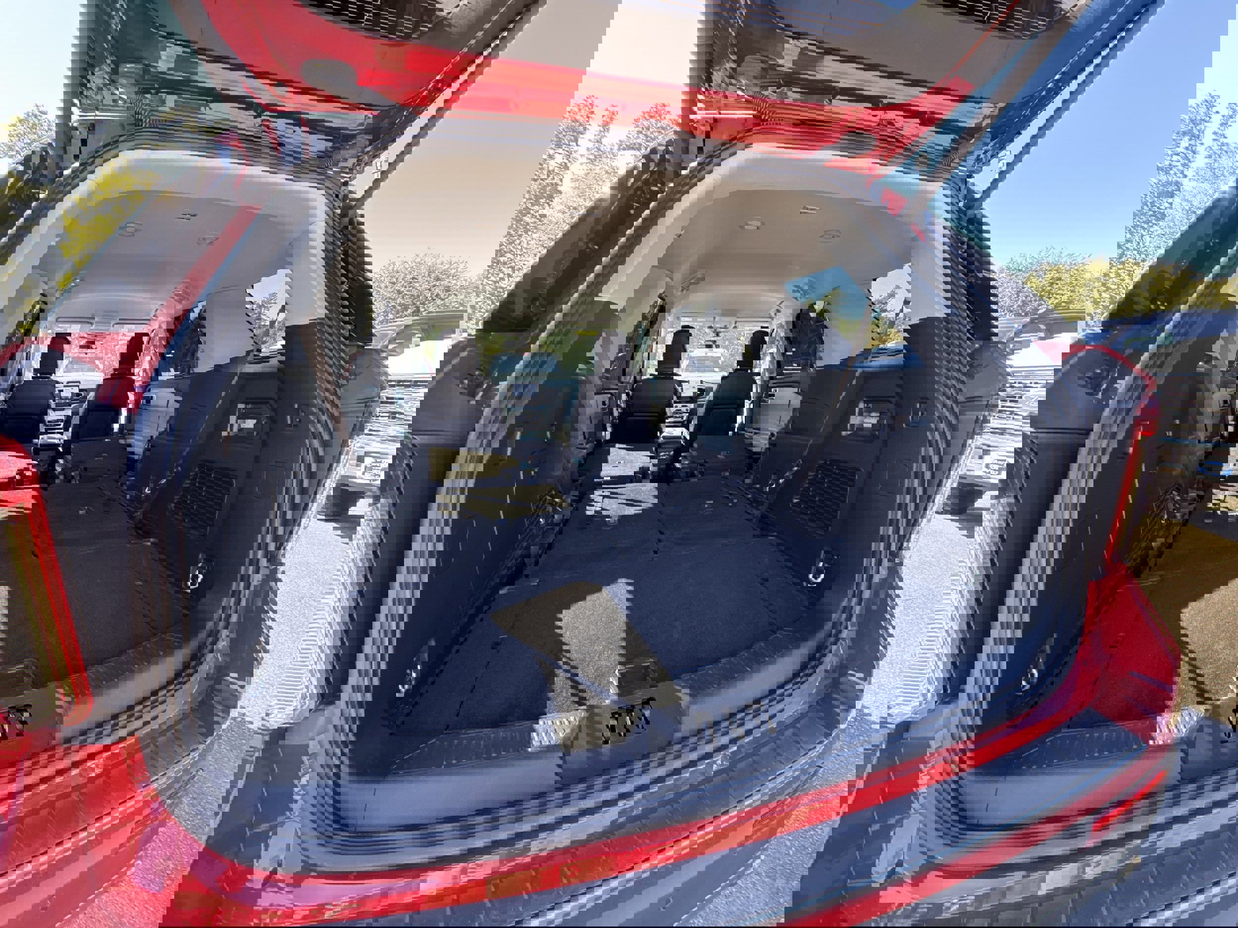 Used 2024 Ford Explorer XLT w/ Equipment Group 202A image 28