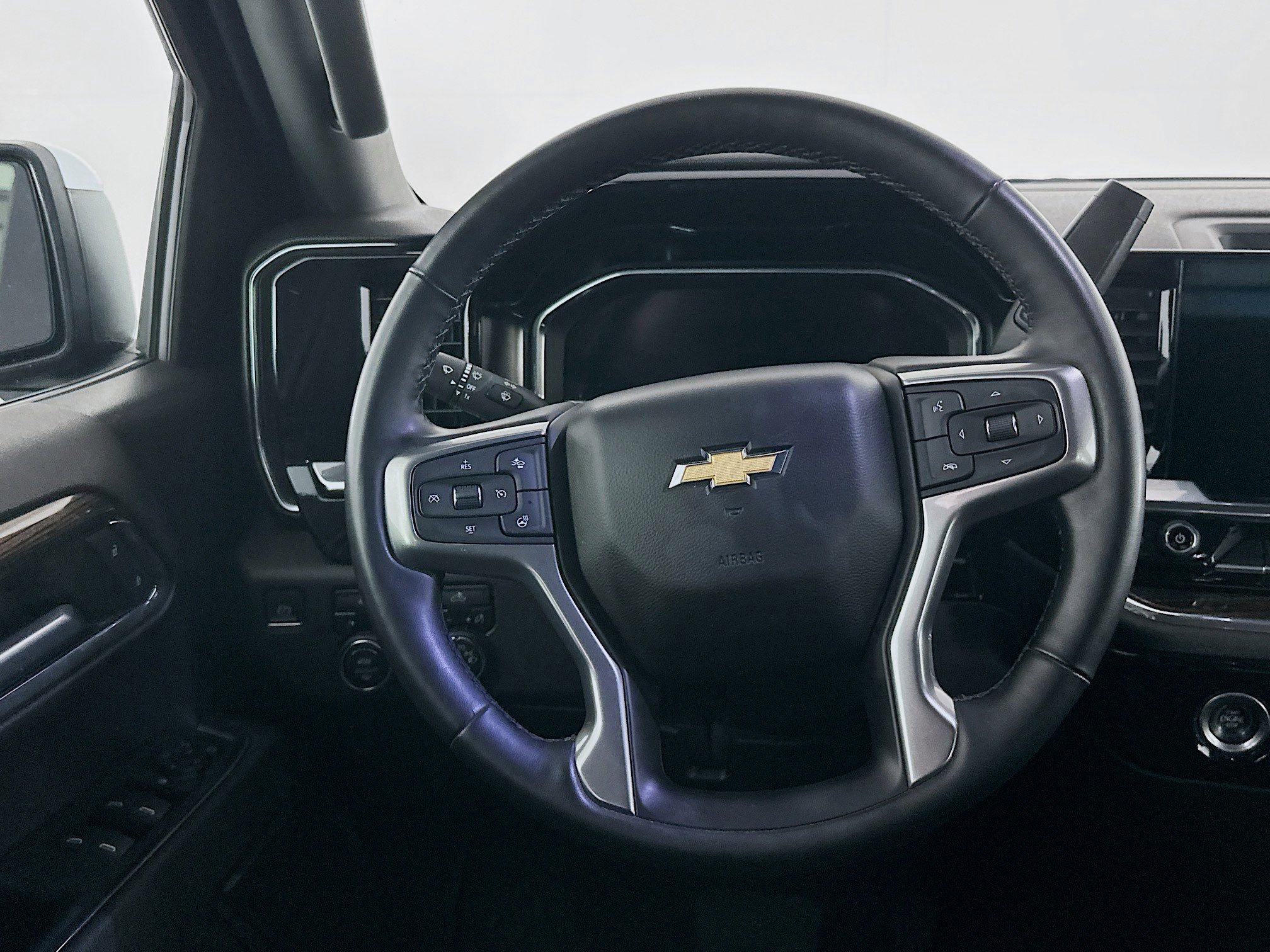 Used 2023 Chevrolet Silverado 1500 LT image 17