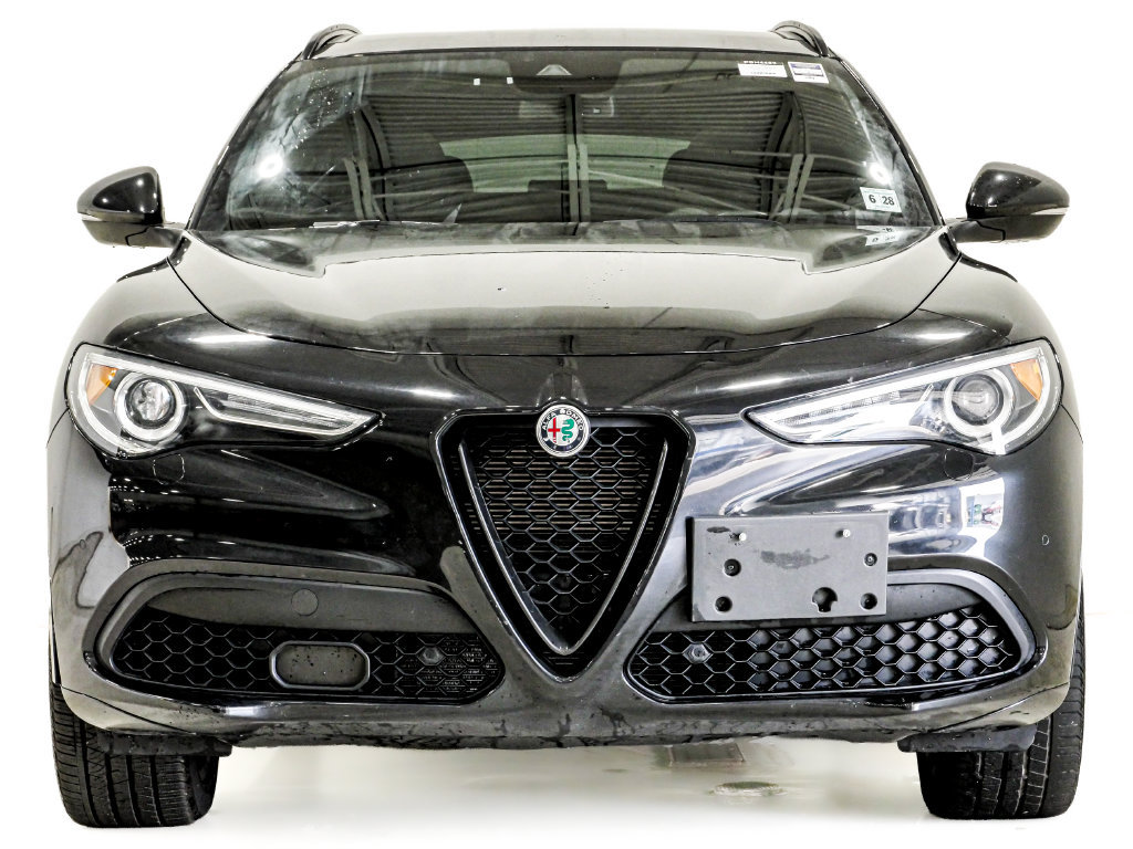 Used 2023 Alfa Romeo Stelvio Veloce AWD/4WD image 2