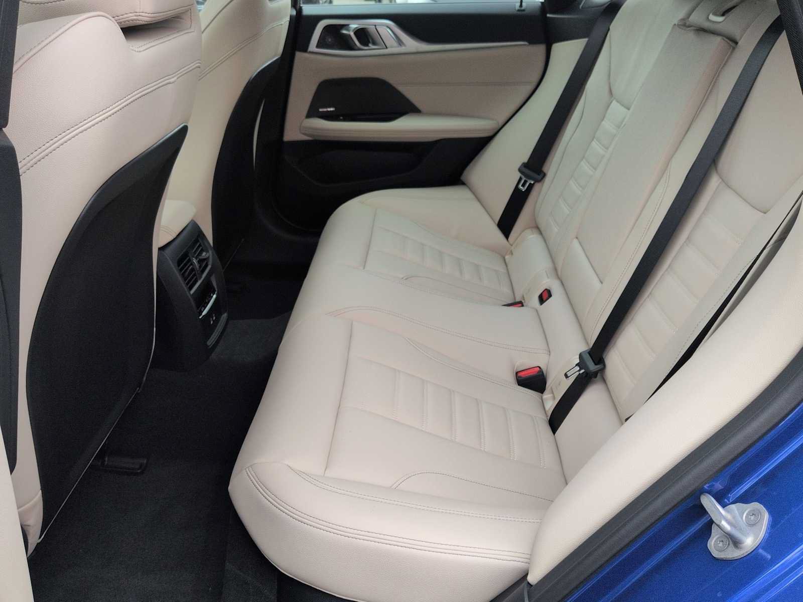 Used 2026 BMW i4 xDrive40i w/ M Sport Package AWD/4WD image 21