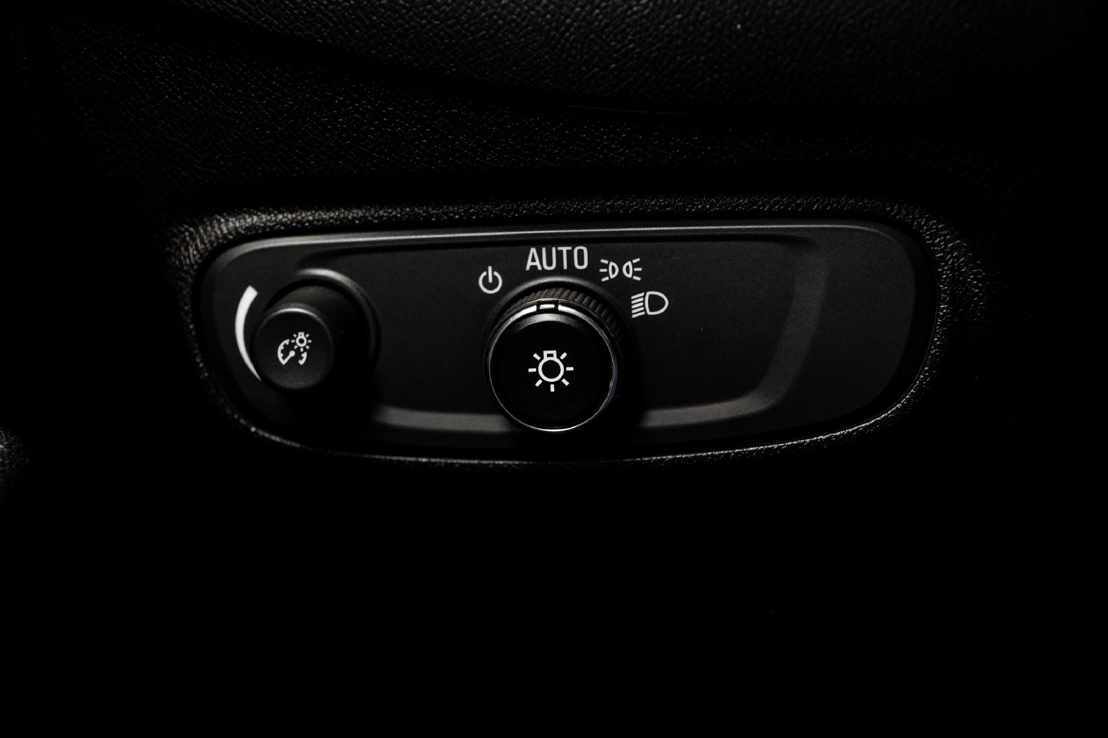 Used 2020 Chevrolet Equinox LT FWD image 29