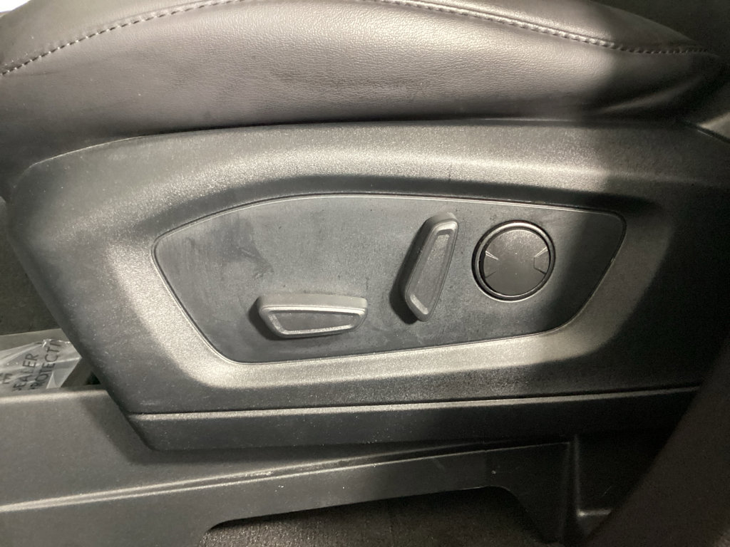 Used 2022 Ford Explorer XLT w/ Equipment Group 202A image 20