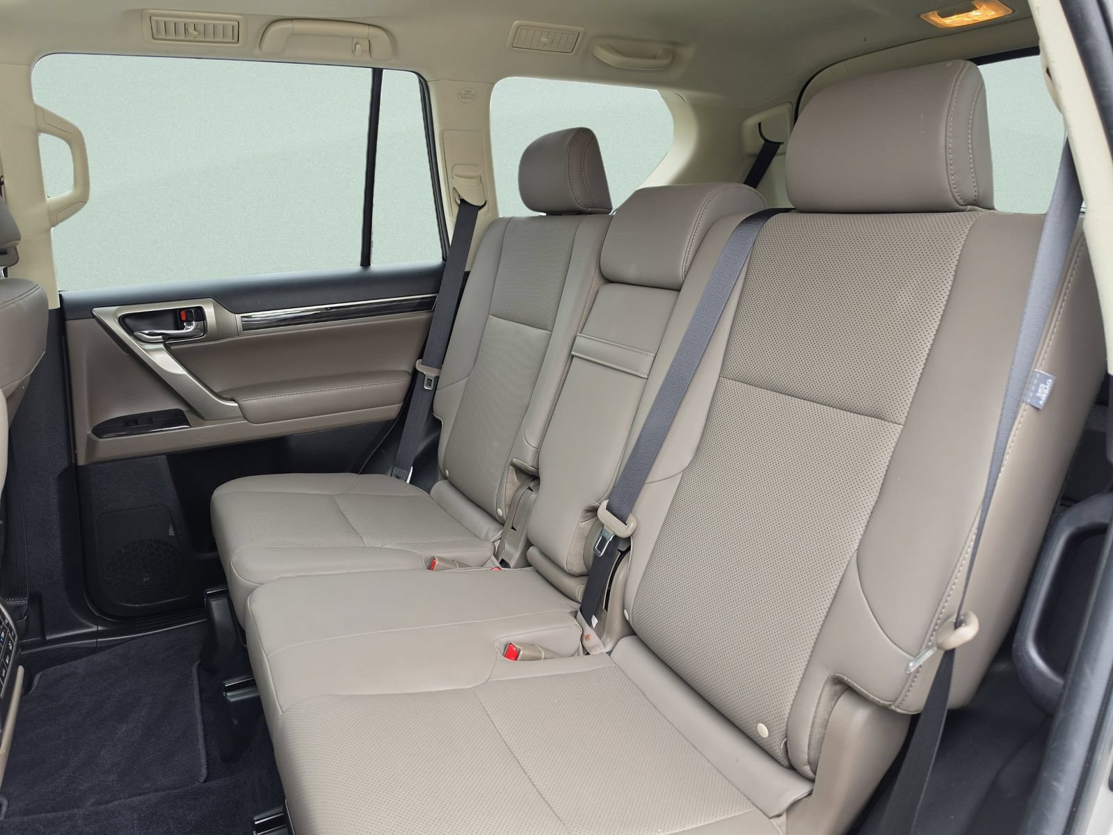 Used 2020 Lexus GX 460 Premium w/ Premium Package AWD/4WD image 19