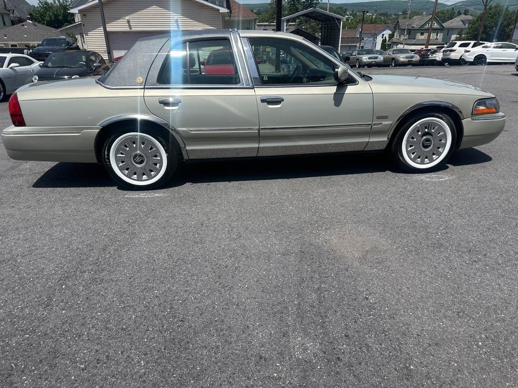 Used 2004 Mercury Grand Marquis GS RWD image 4
