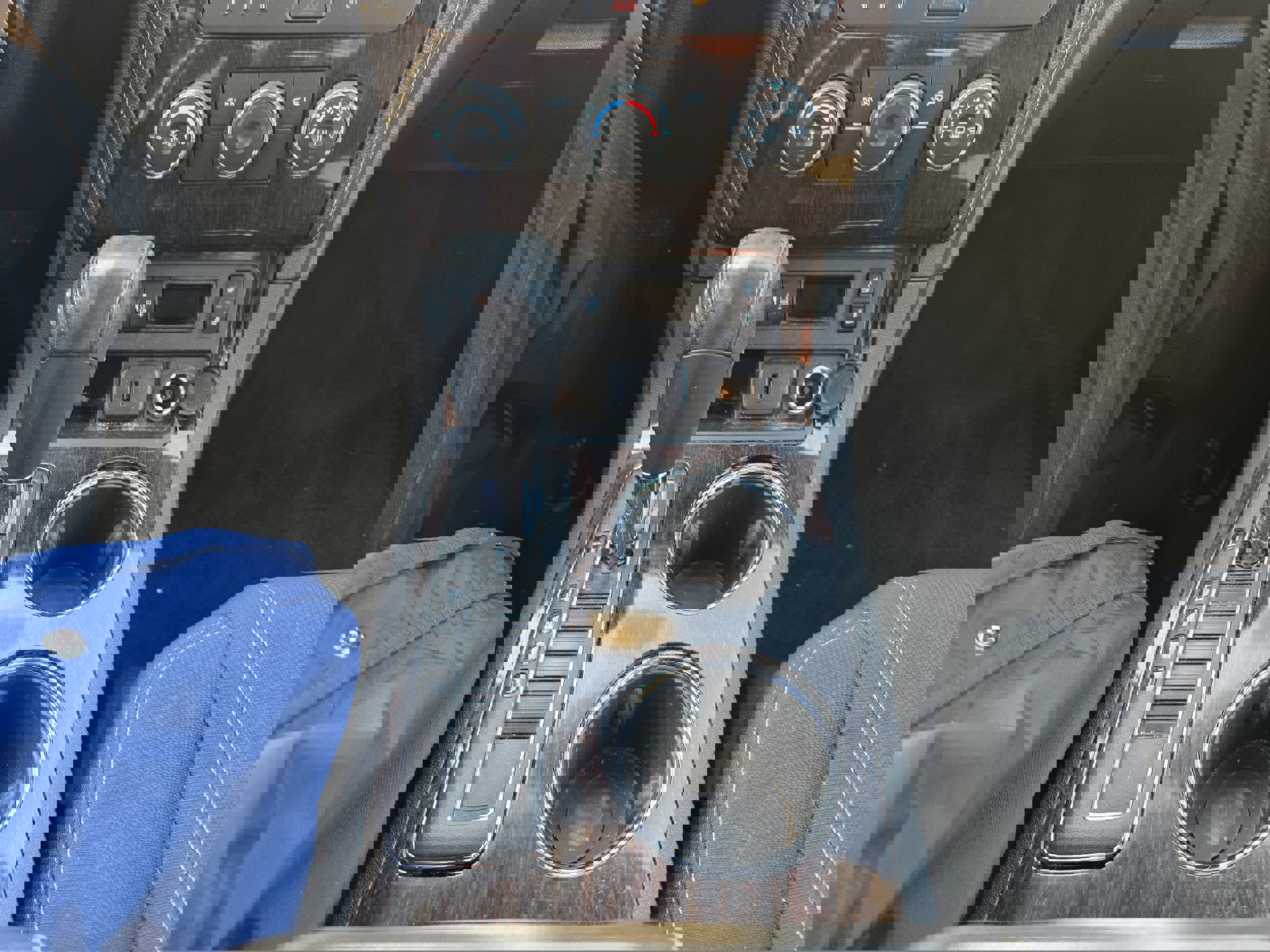 Used 2016 Chevrolet Traverse LT image 12