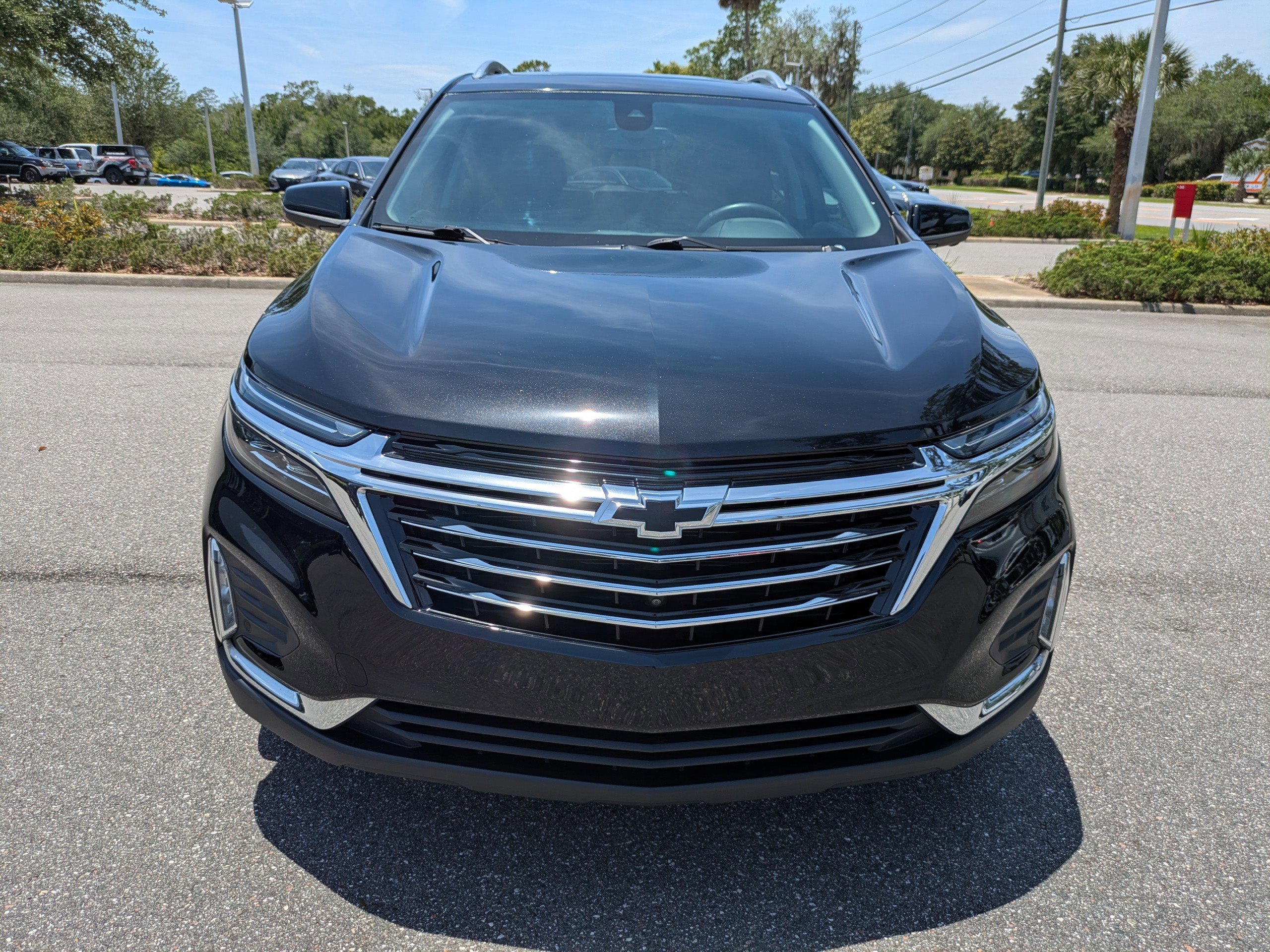 Used 2023 Chevrolet Equinox Premier FWD image 9