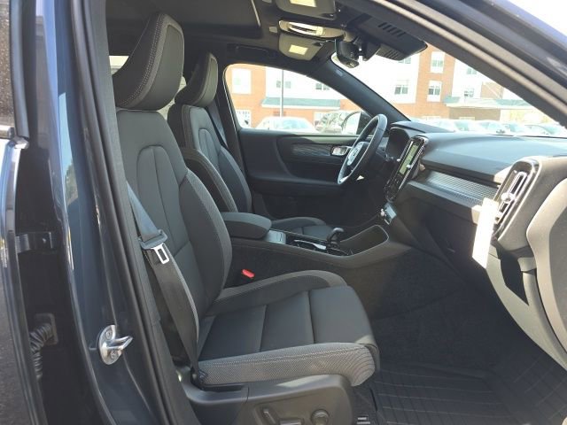 New 2026 Volvo EX40 Plus w/ Climate Package image 14