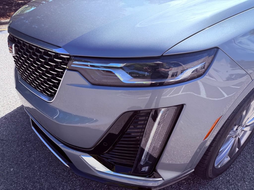 Used 2024 Cadillac XT6 Premium Luxury w/ Technology Package FWD image 18