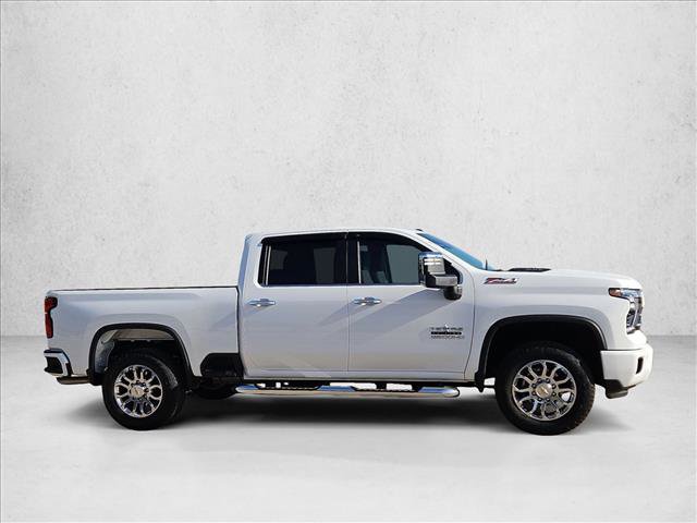 Certified 2025 Chevrolet Silverado 2500 LT w/ Z71 Chrome Sport Edition AWD/4WD image 4