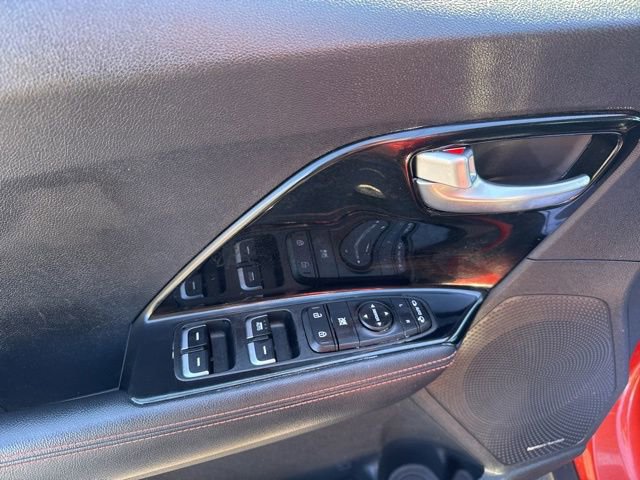 Used 2020 Kia Niro Touring image 21