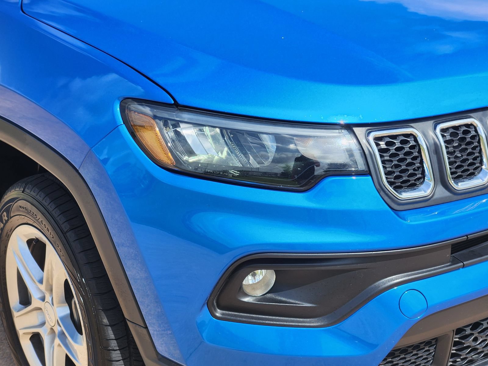 Used 2024 Jeep Compass Latitude AWD/4WD image 11