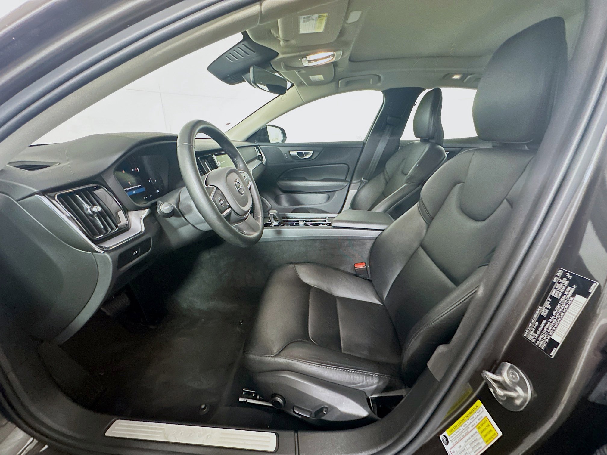 Used 2025 Volvo S60 B5 Core image 13