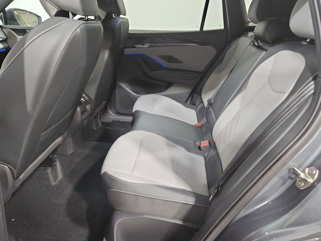 New 2026 Volkswagen Tiguan SE R-Line image 24