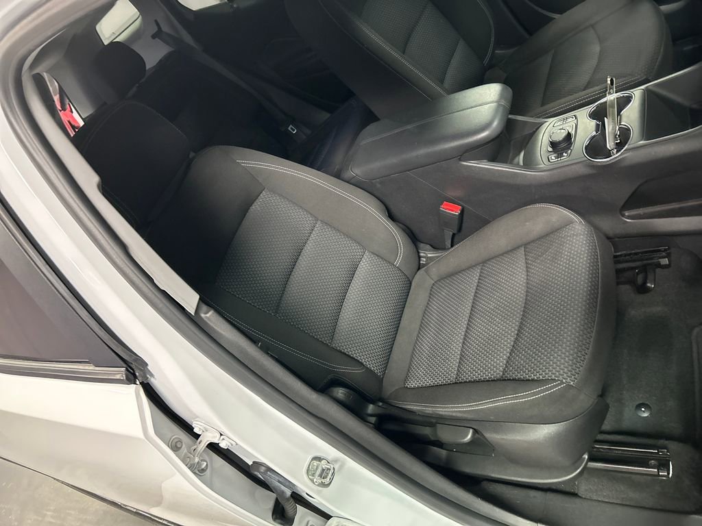 Used 2022 GMC Terrain SLE w/ Driver Convenience Package image 25