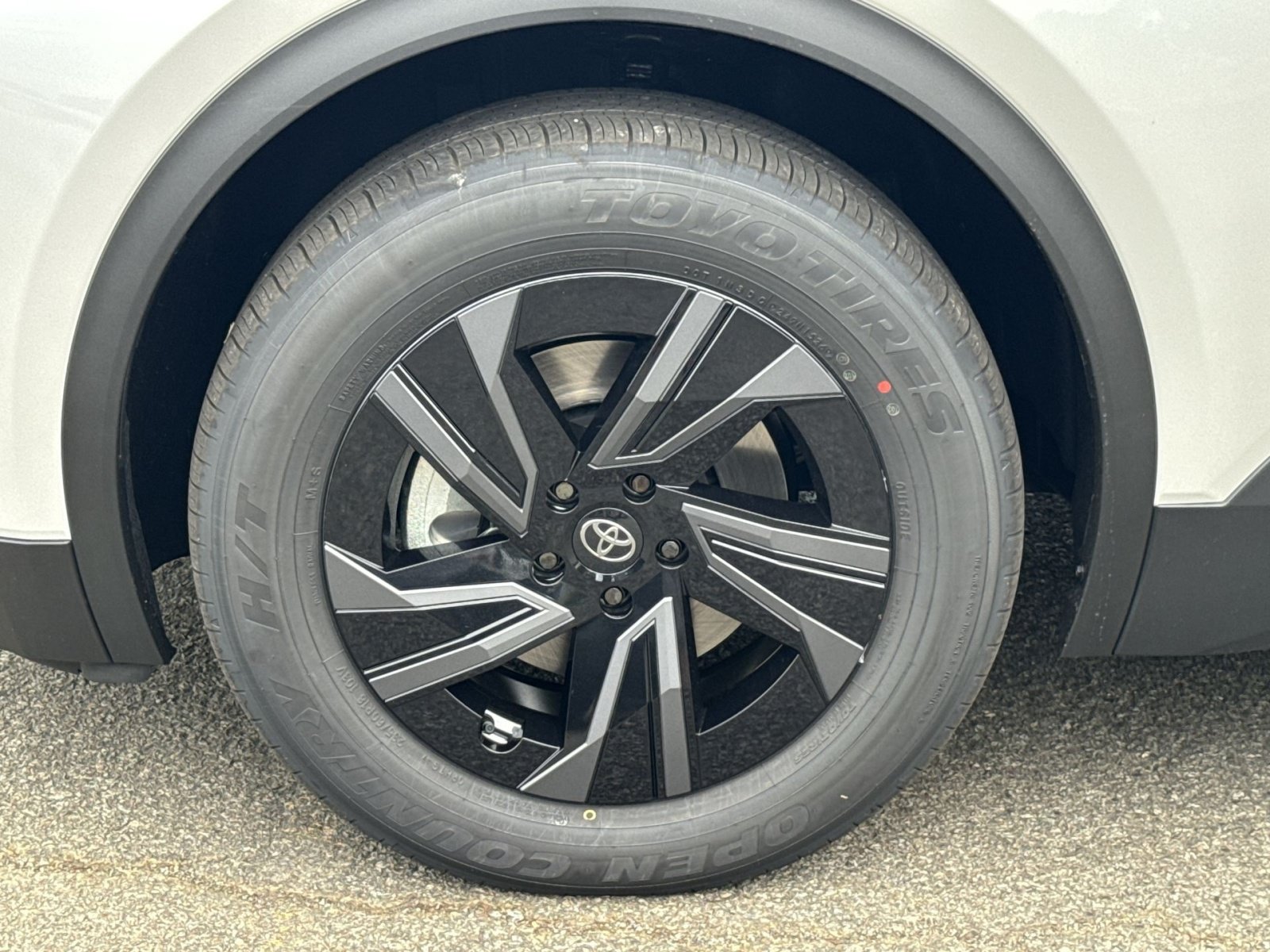 New 2026 Toyota C-HR AWD/4WD image 17