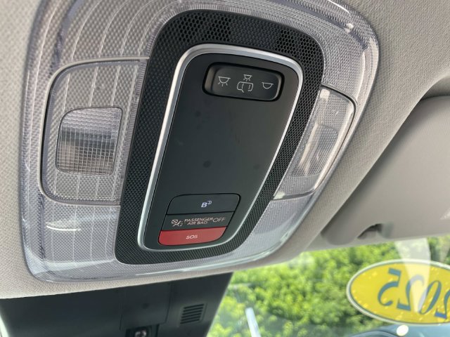 Used 2025 Hyundai Kona SEL AWD/4WD image 25