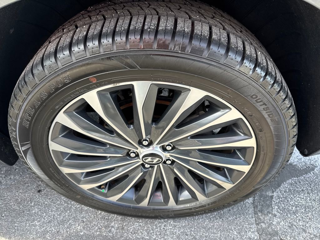 Used 2023 Hyundai Palisade Calligraphy image 33