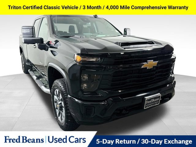 Used 2025 Chevrolet Silverado 2500 Custom w/ Custom Value Package AWD/4WD image 1