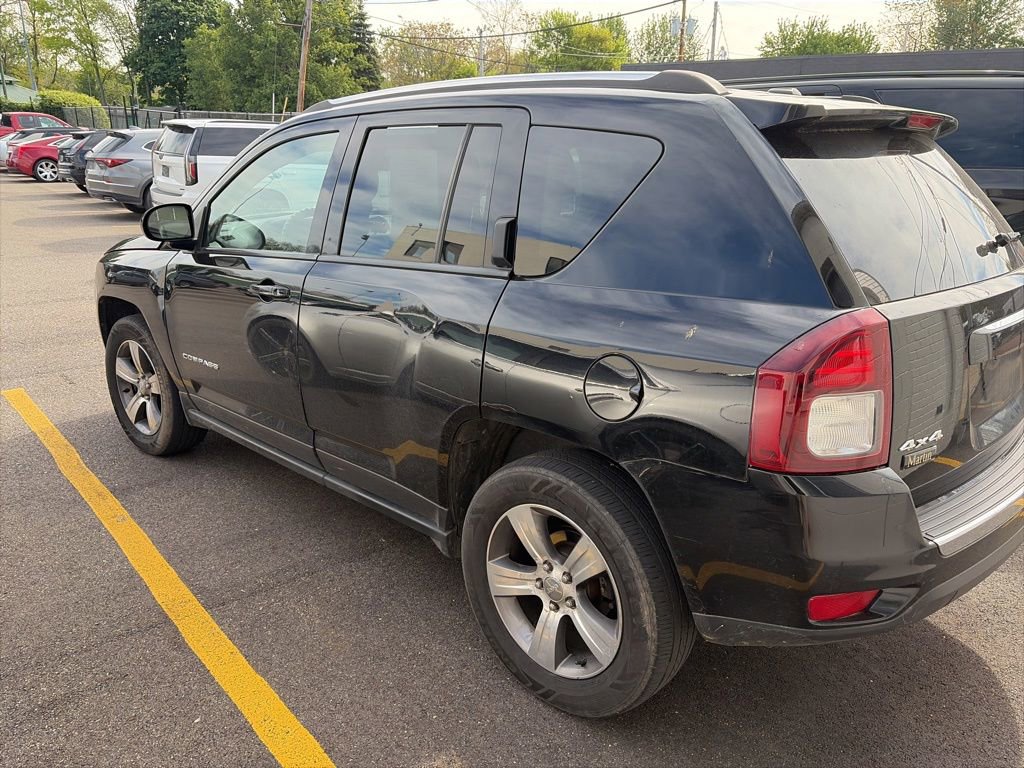 Used 2016 Jeep Compass High Altitude AWD/4WD image 9