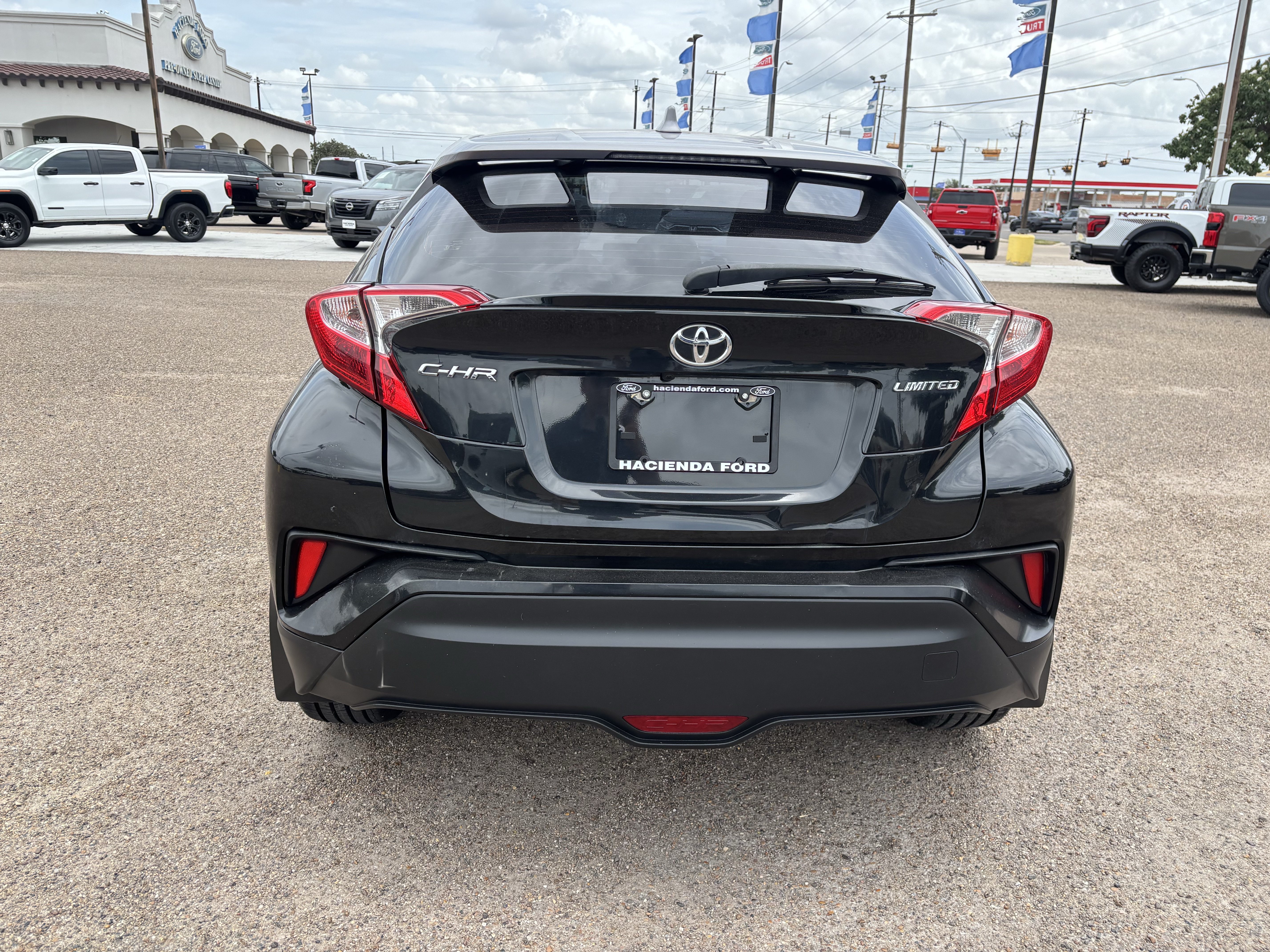 Used 2021 Toyota C-HR Limited FWD image 3