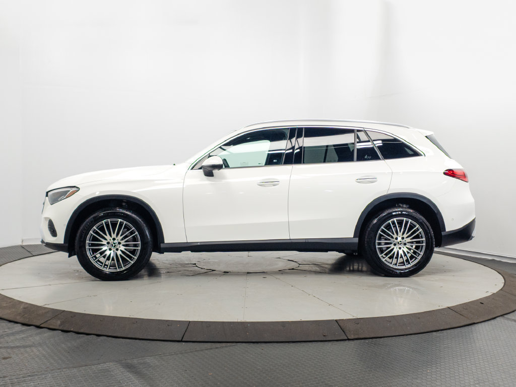 Certified 2026 Mercedes-Benz GLC 300 4MATIC image 4