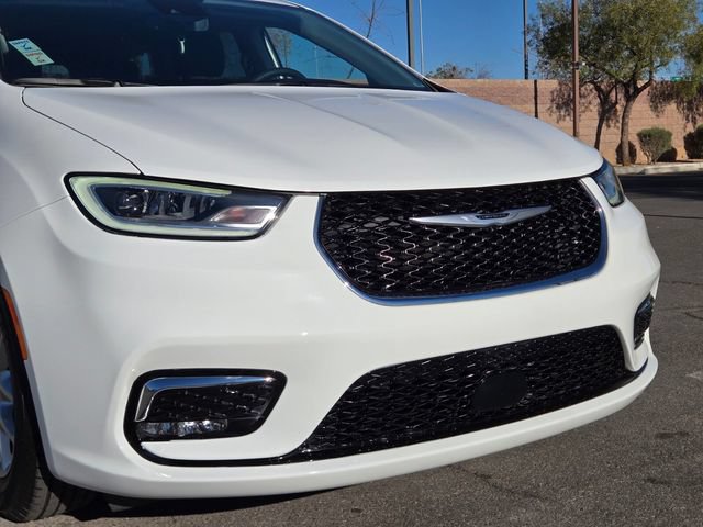 Used 2022 Chrysler Pacifica Touring-L FWD image 9
