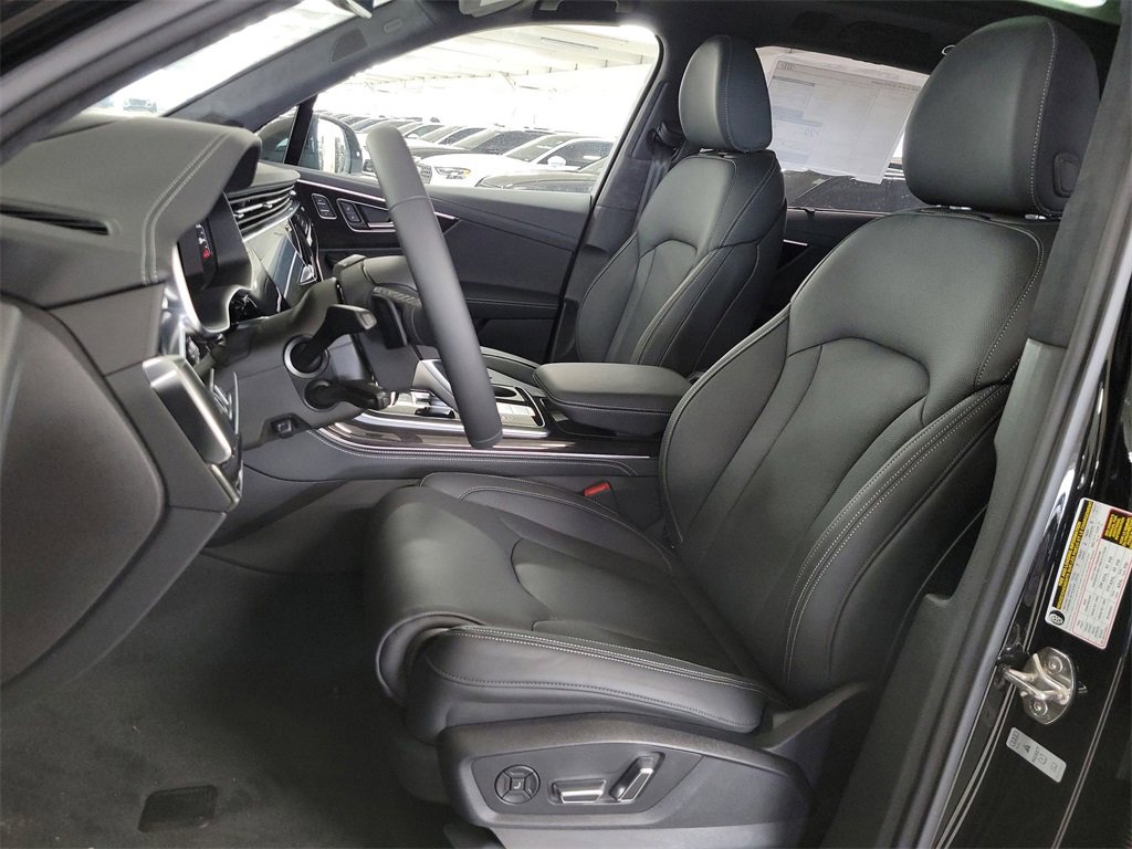 New 2025 Audi Q7 3.0T Prestige image 11