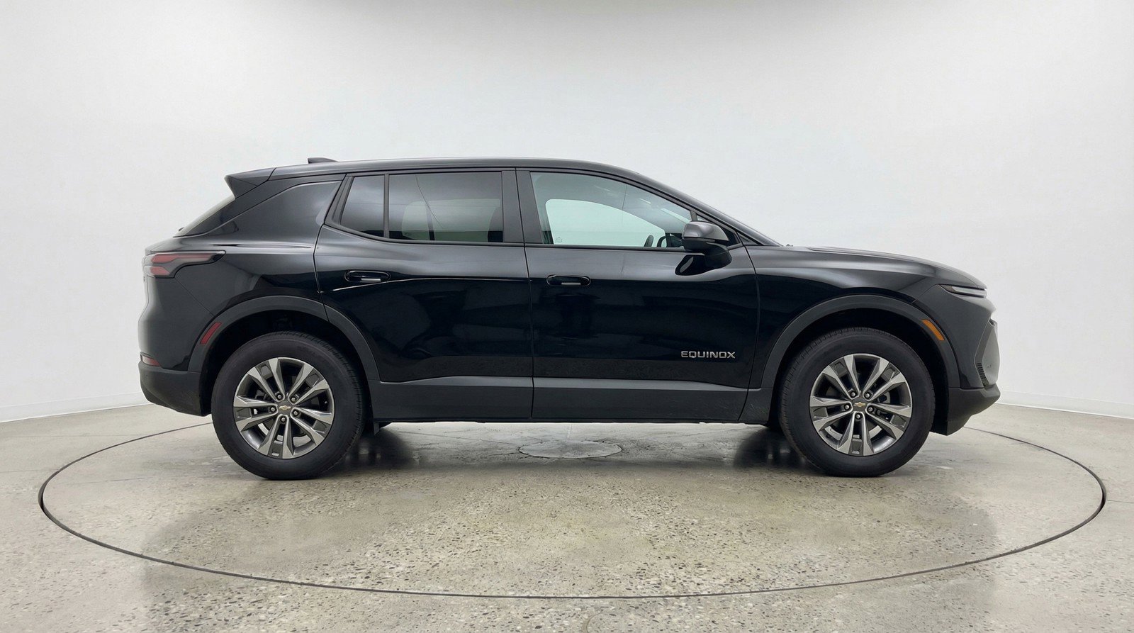 Used 2025 Chevrolet Equinox LT FWD image 11