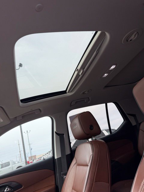 Used 2020 Chevrolet Traverse High Country w/ LPO, Floor Liner Package AWD/4WD image 3