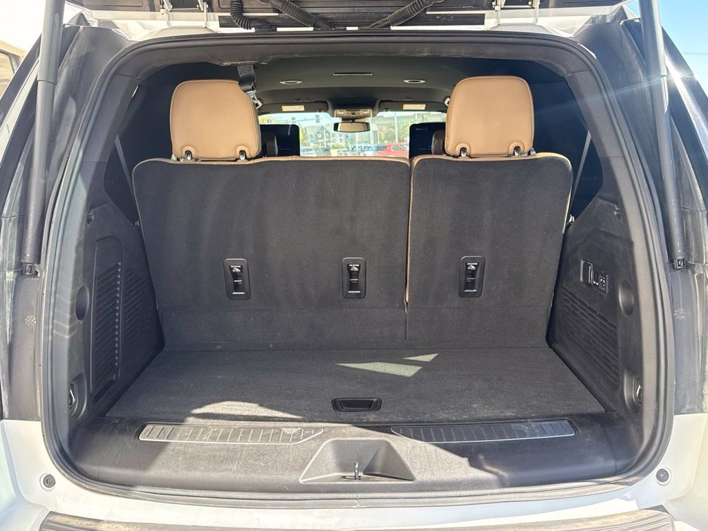 Used 2023 Chevrolet Tahoe Premier AWD/4WD image 7