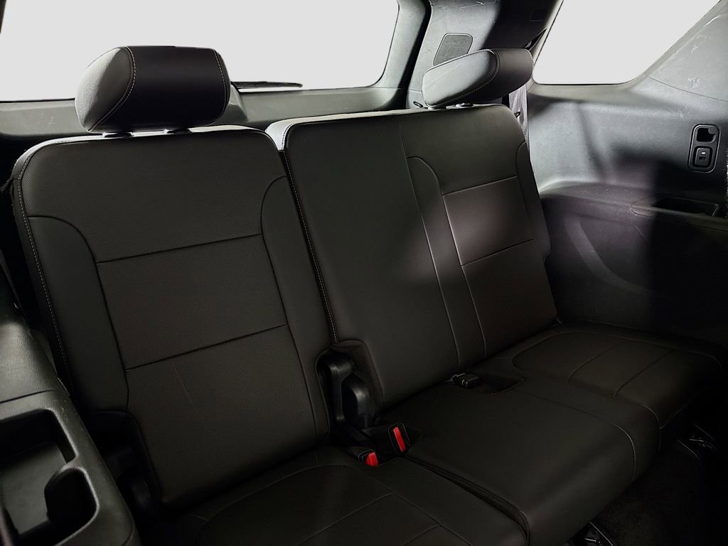 Used 2023 Chevrolet Traverse Premier image 30