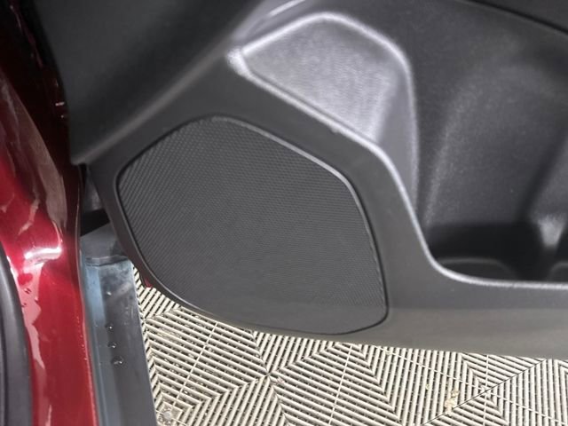 Used 2025 Chevrolet Trax LT w/ Driver Confidence Package image 29