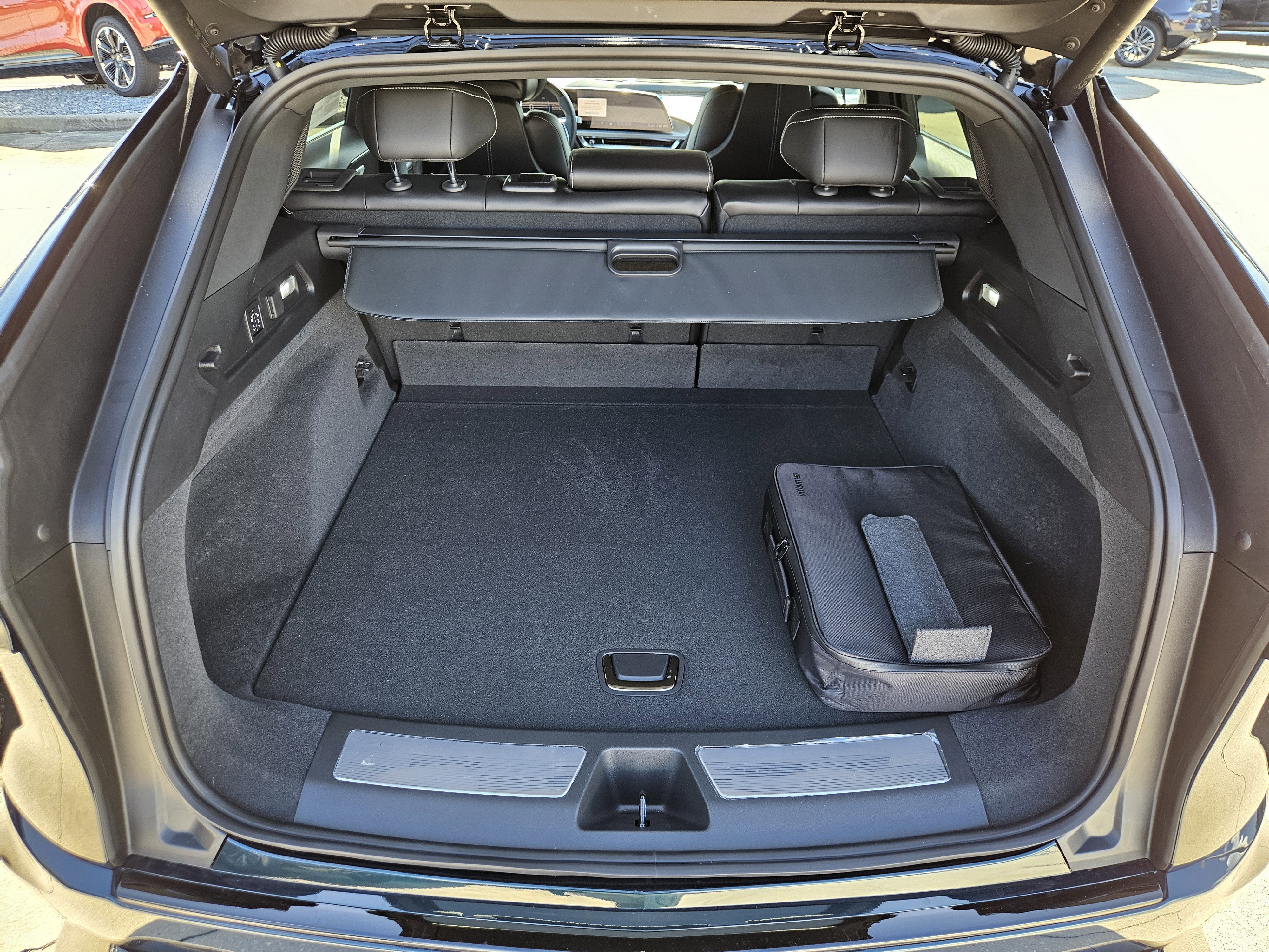 New 2026 Cadillac Lyriq V image 12