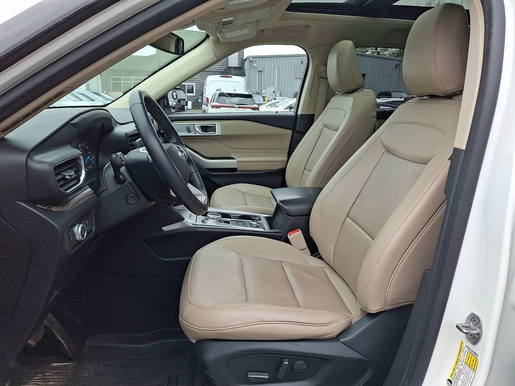 Used 2021 Ford Explorer Limited w/ Equipment Group 301A image 15