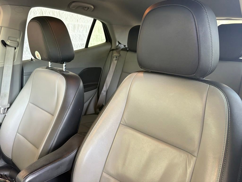 Used 2016 Buick Encore Premium FWD image 2