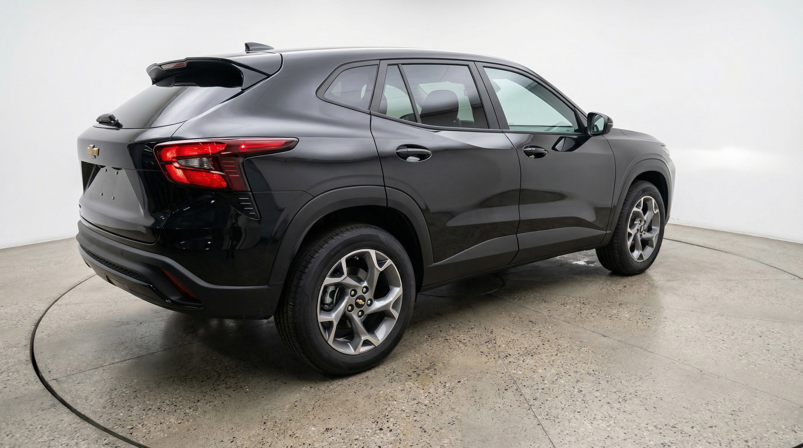 Used 2025 Chevrolet Trax LT w/ LT Convenience Package FWD image 9